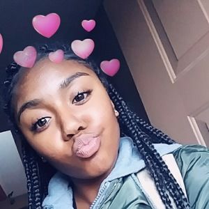 Meet your Posher, Denaya